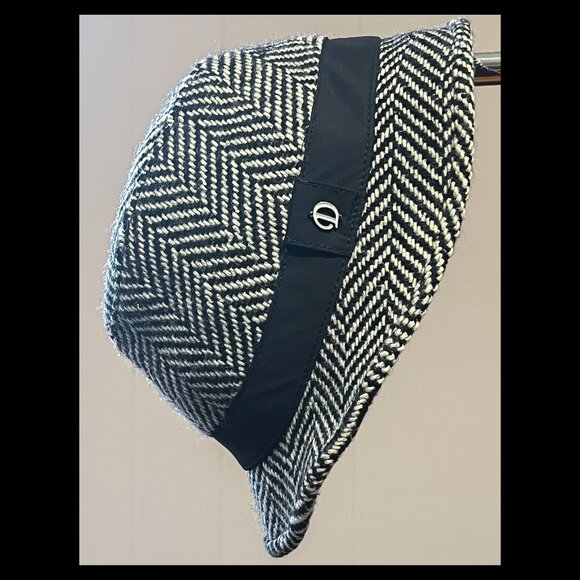 Womens Black/White Herringbone Wool Mix Trilby Hat EUC - Picture 1 of 2